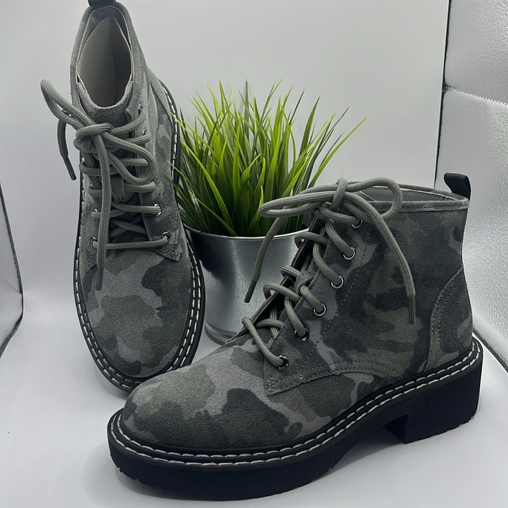 Linea Paolo Taylor Boot Green and Gray Camo with‎ Black Lug Sole Size 5